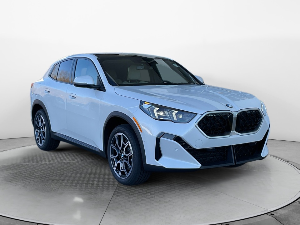 2025 BMW X2 28i's photo