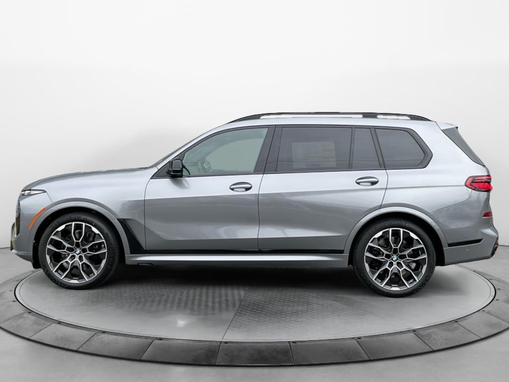 New 2026 BMW X7 M60i SUV