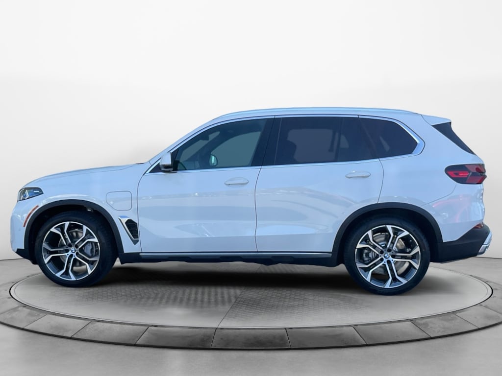 New 2026 BMW X5 PHEV xDrive50e SUV