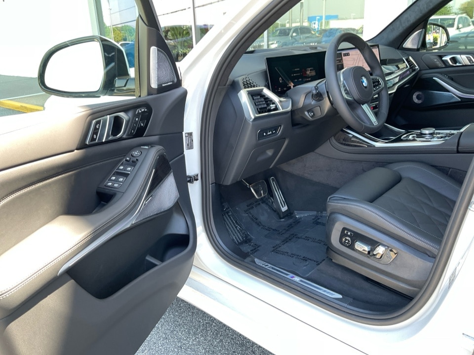2026 BMW X7 40i - Photo 31