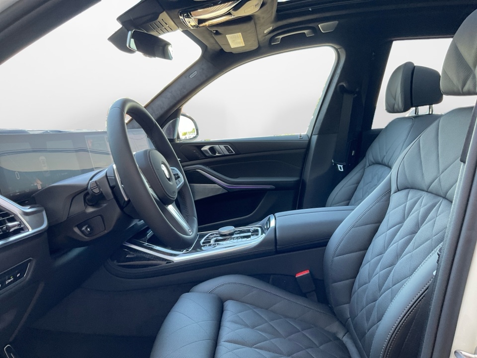 2026 BMW X7 40i - Photo 9