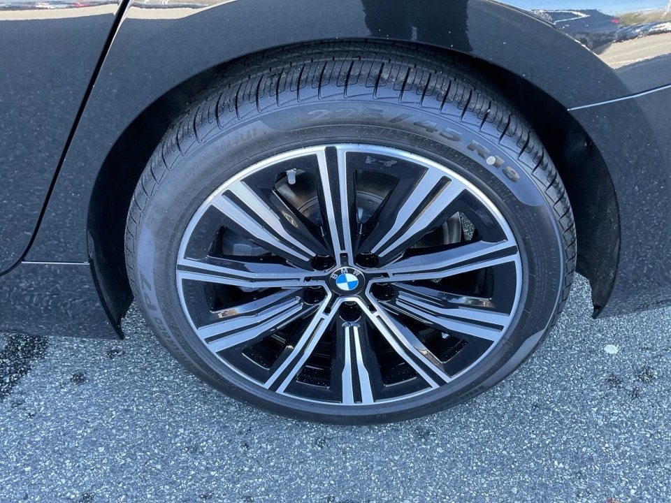 2026 BMW 3 Series 330i - Photo 22