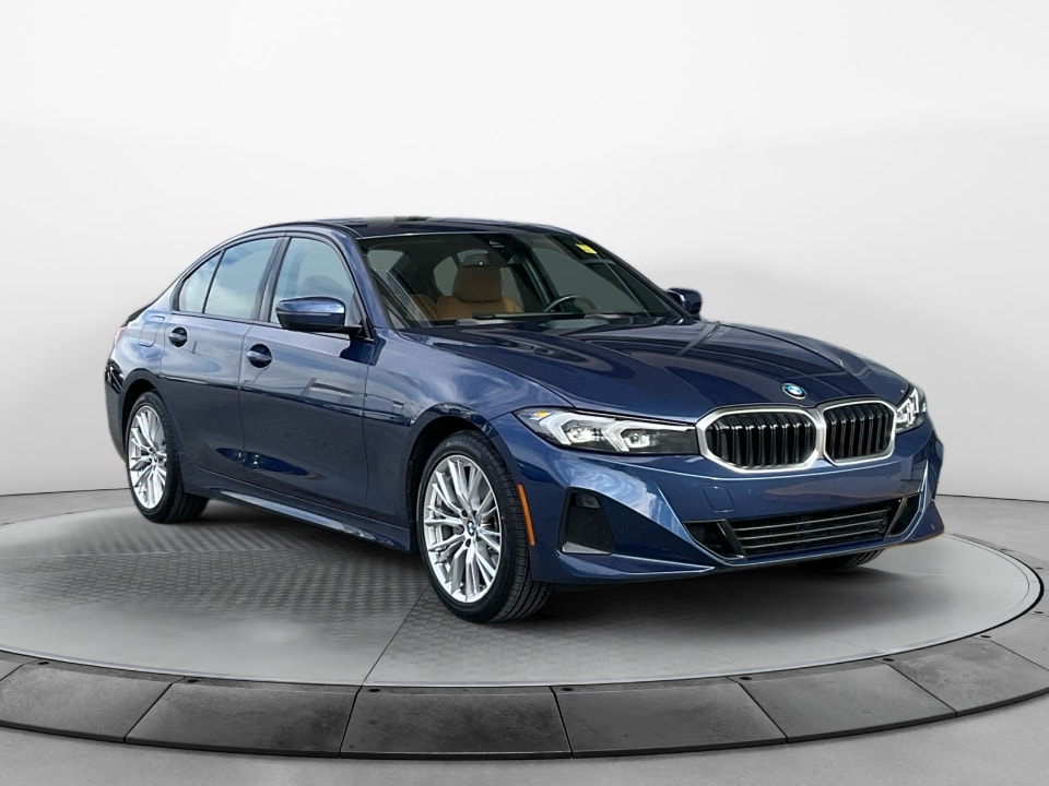 2023 BMW 3 Series 330i's photo