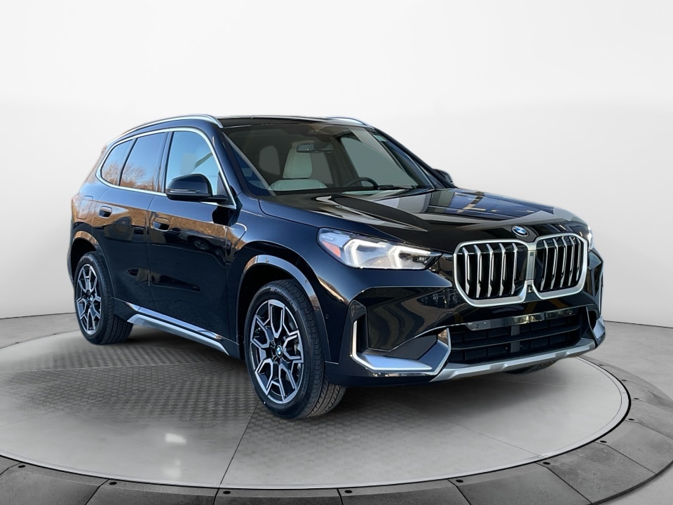 2026 BMW X1 28i's photo
