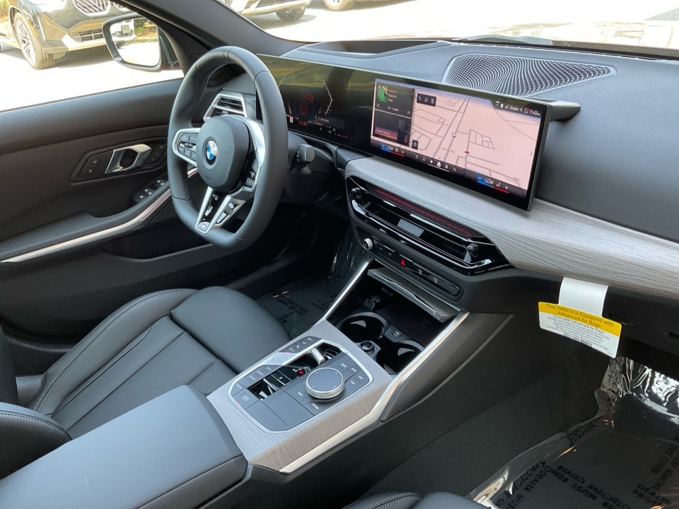 2026 BMW 3 Series 330i - Photo 32