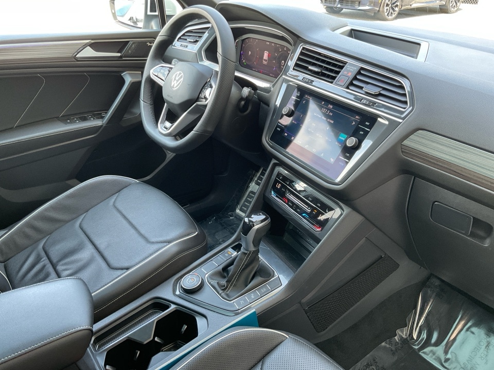 2022 Volkswagen Tiguan SEL R-LINE - Photo 36