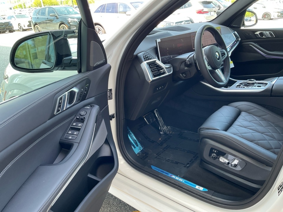 2026 BMW X5 M60i - Photo 31