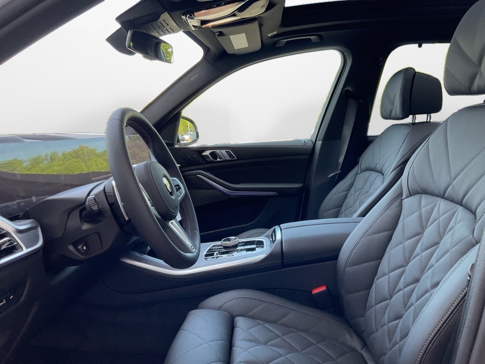 2026 BMW X5 M60i - Photo 9