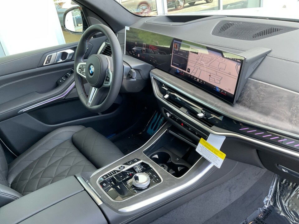 2026 BMW X5 M60i - Photo 32
