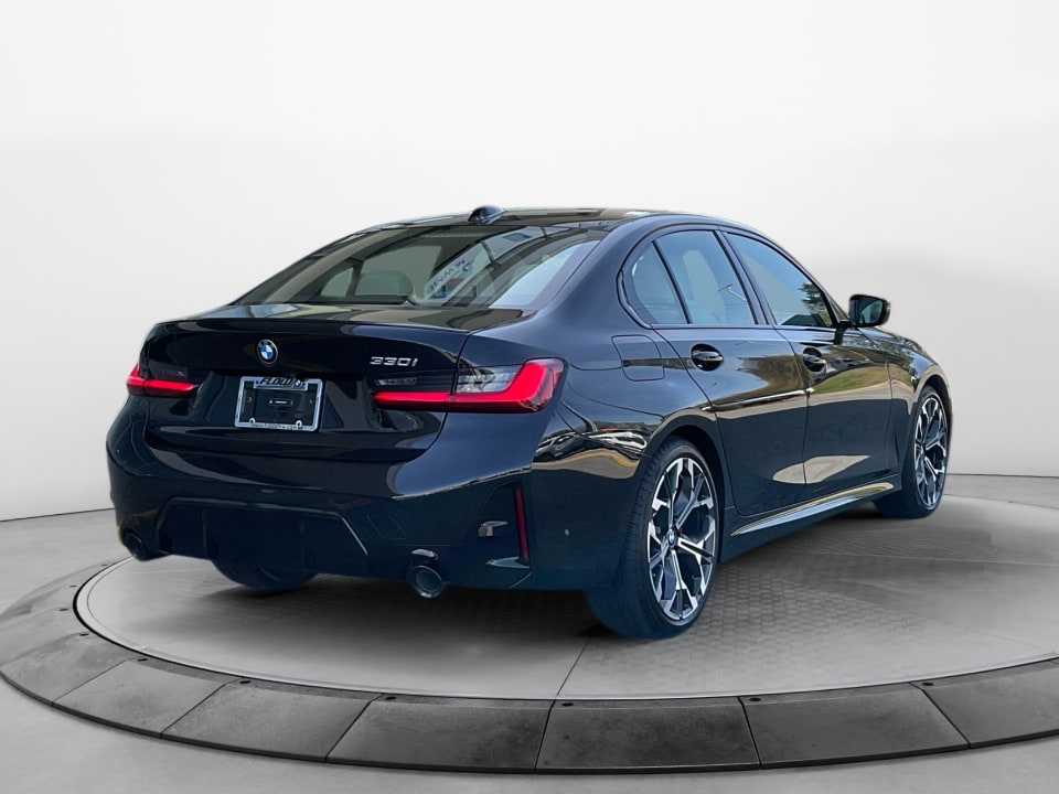 2026 BMW 3 Series 330i - Photo 7