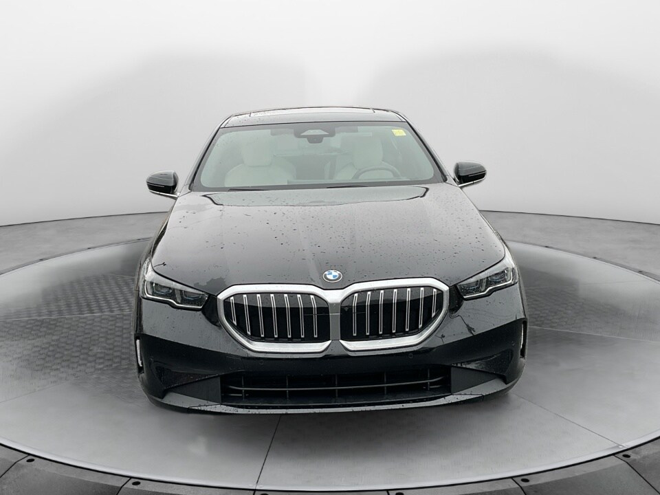 2024 Bmw 530i 5-Series photo 2