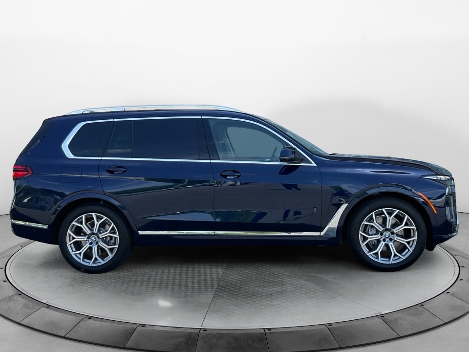 2026 BMW X7 40i - Photo 8