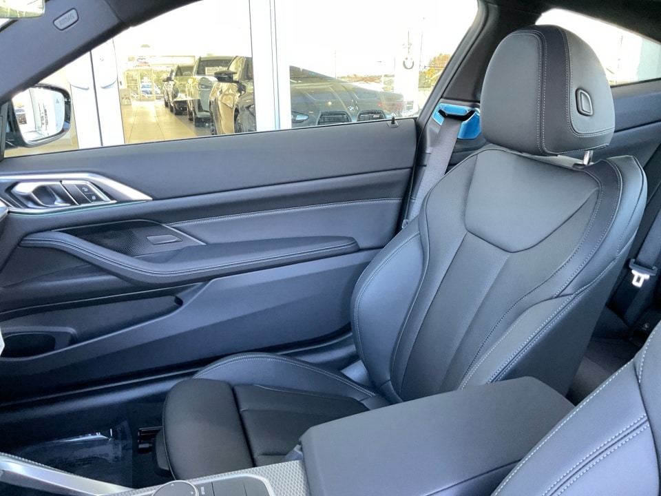 2026 BMW 4 Series 430i - Photo 27