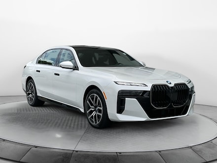 2025 BMW 760i xDrive Sedan