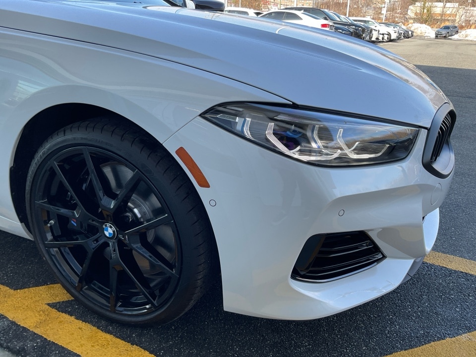 2026 BMW 8 Series M850i - Photo 24