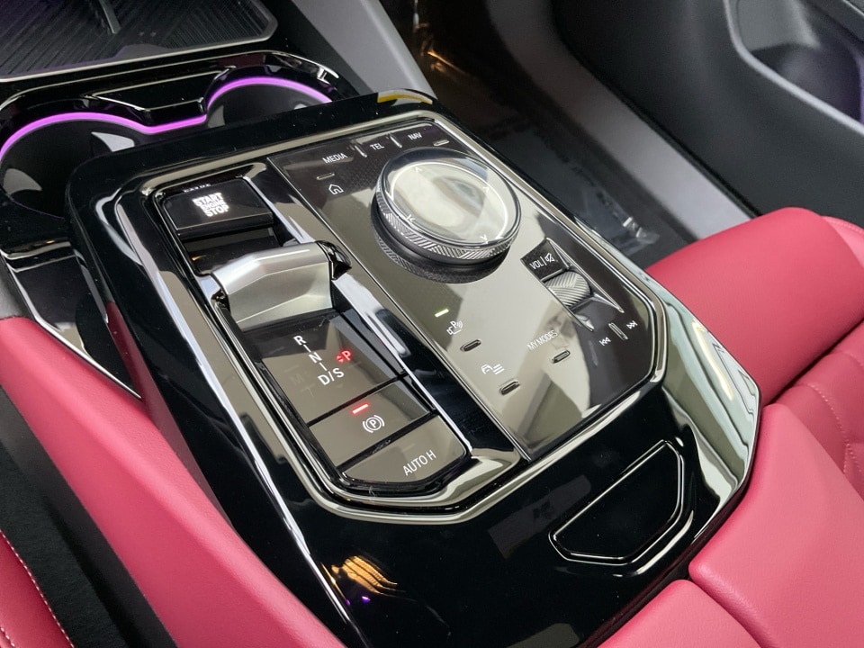2026 BMW 5 Series 530i - Photo 19