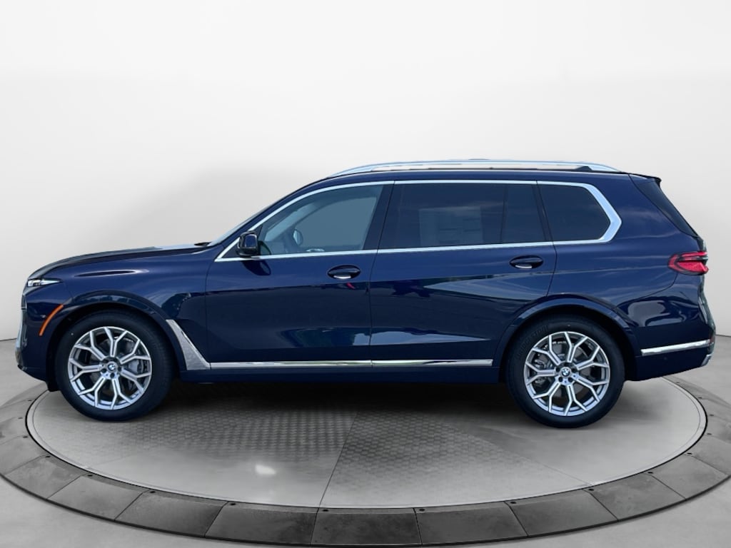 New 2026 BMW X7 xDrive40i SUV
