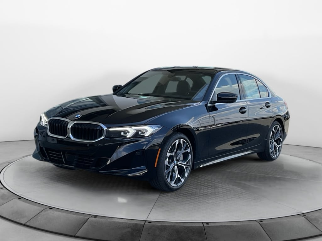 New 2026 BMW 330i Sedan