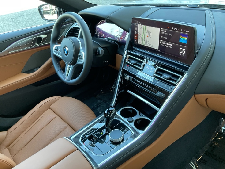 2026 BMW 8 Series M850i - Photo 32