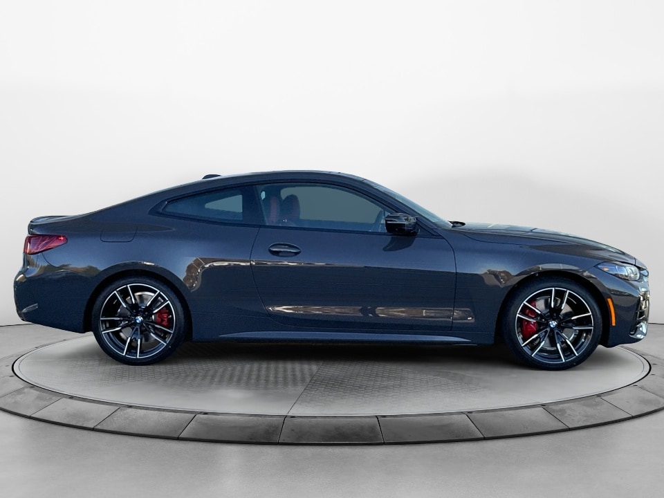 2026 BMW 4 Series M440i - Photo 8