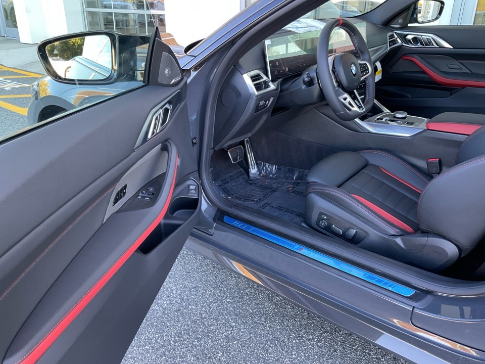 2026 BMW 4 Series M440i - Photo 31