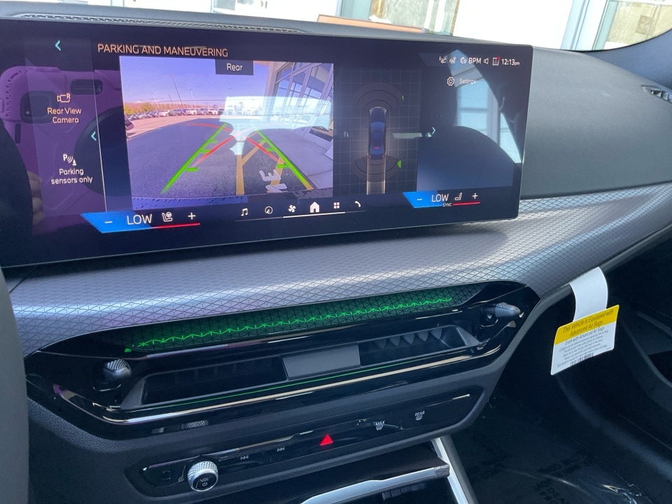2026 BMW 3 Series 330i - Photo 19