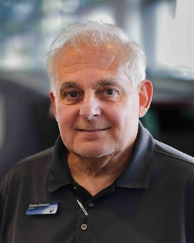 Staff member Esteban Echeverri from ID_04a306