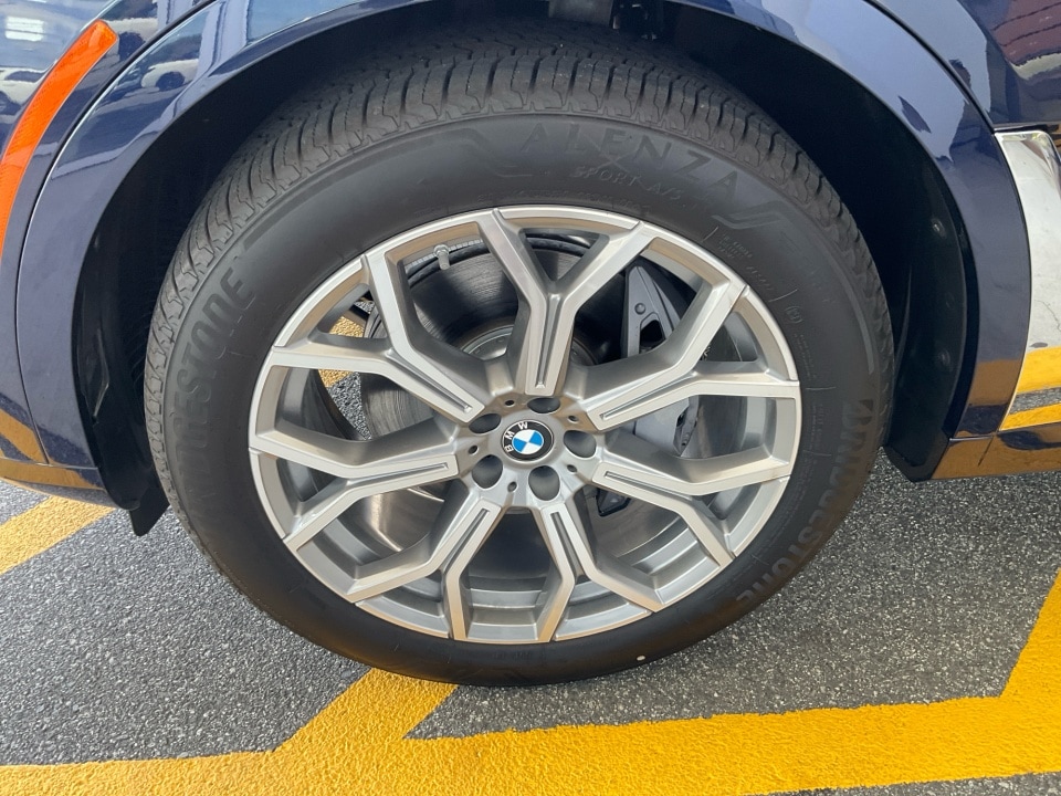 2026 BMW X7 40i - Photo 27