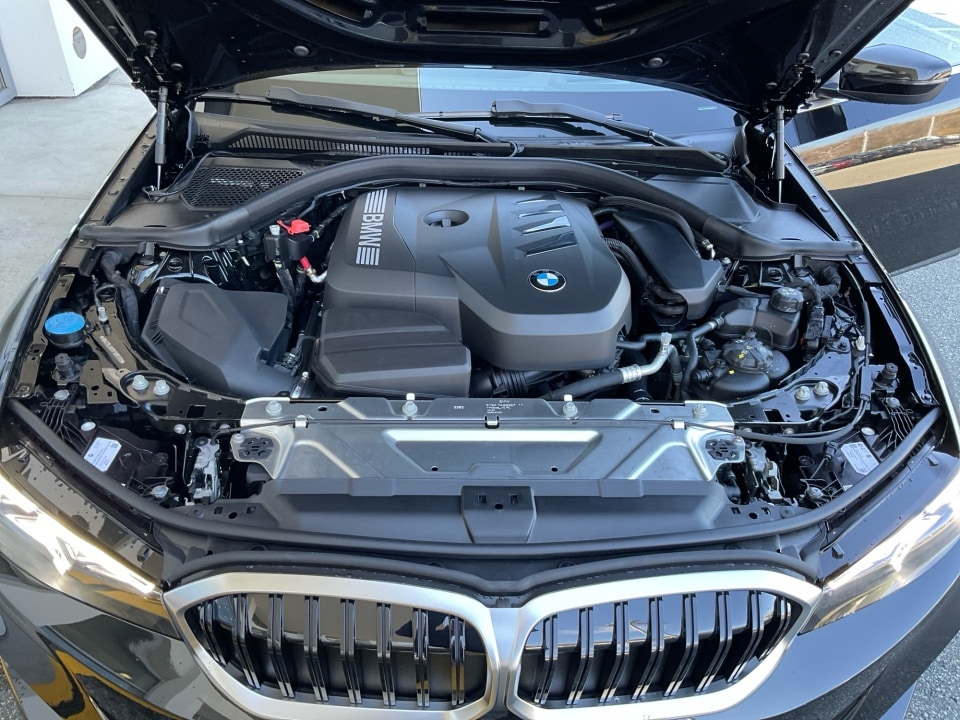 2026 BMW 3 Series 330i - Photo 16