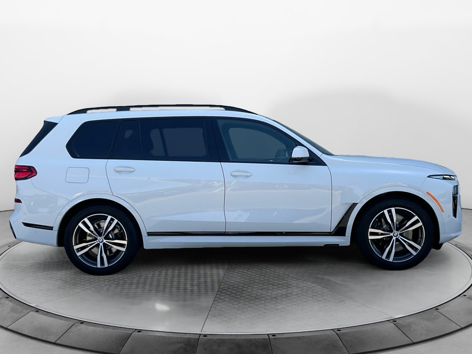 2026 BMW X7 40i - Photo 8