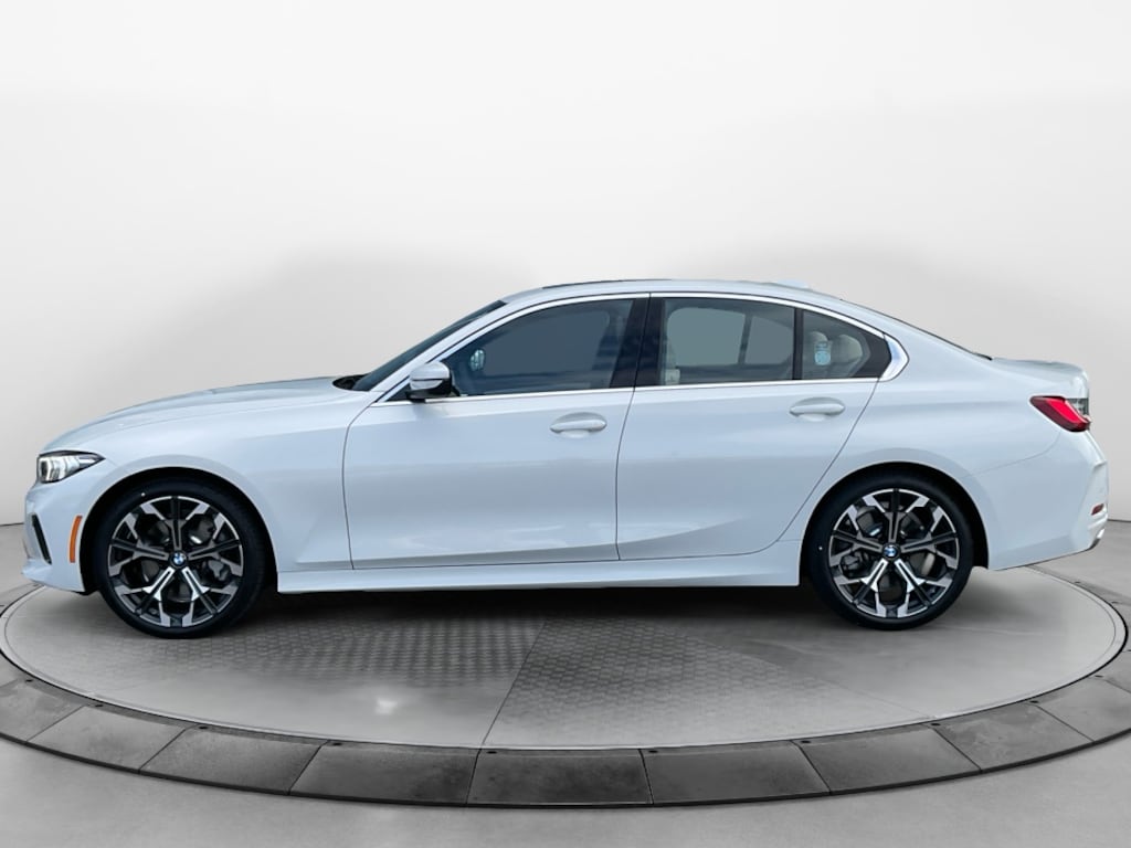 New 2026 BMW 330i Sedan