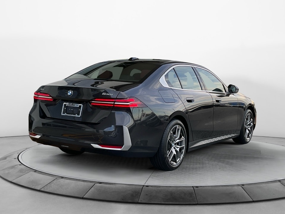 2026 BMW 5 Series 530i - Photo 6