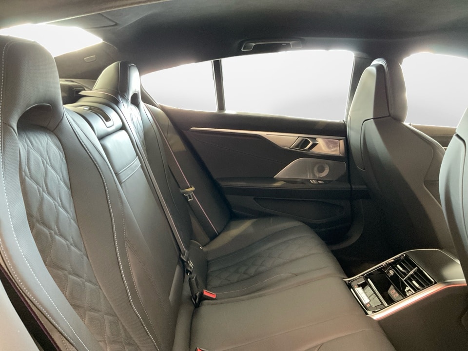 2026 BMW 8 Series M850i - Photo 13