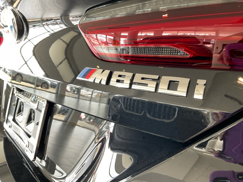 2026 BMW 8 Series M850i - Photo 14