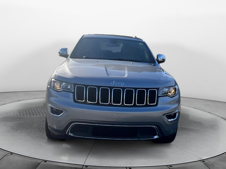 2017 Jeep Grand Cherokee Limited photo 2