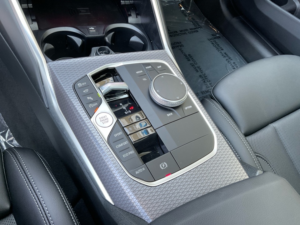 2026 BMW 3 Series 330i - Photo 20
