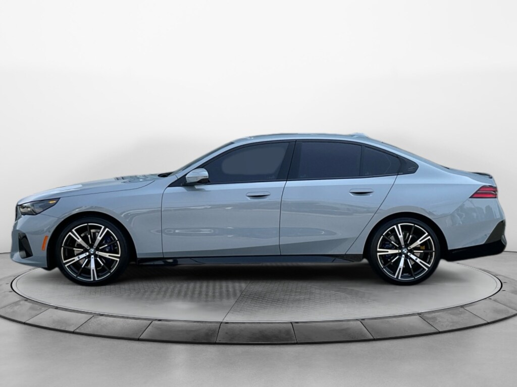 Certified 2026 BMW 530i xDrive Sedan