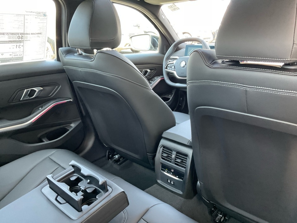 2026 BMW 3 Series 330i - Photo 34