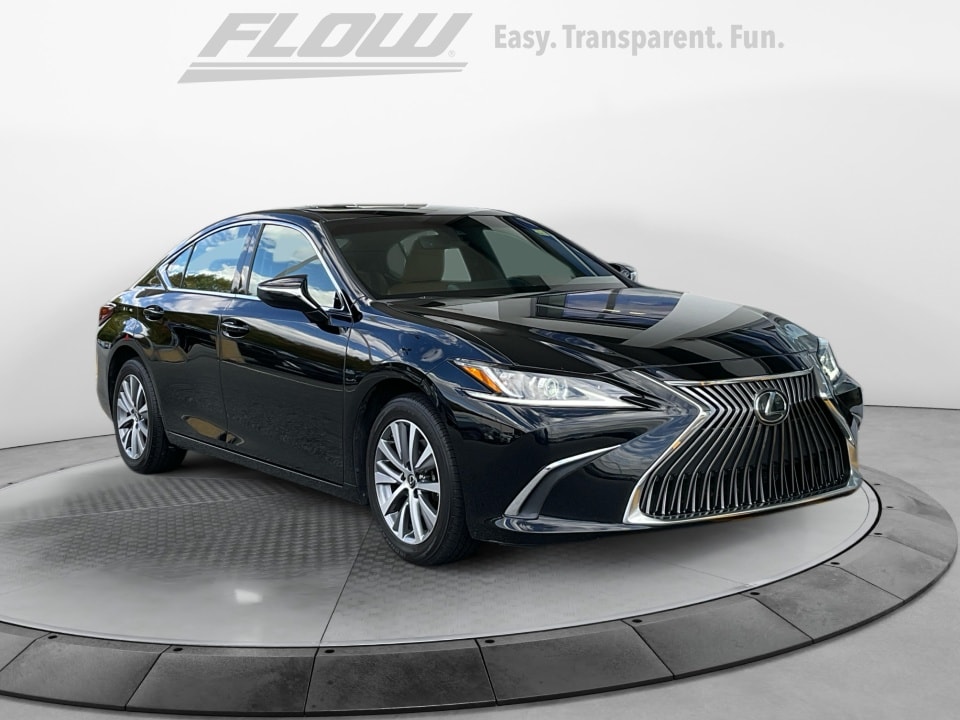 2021 Lexus ES 250's photo