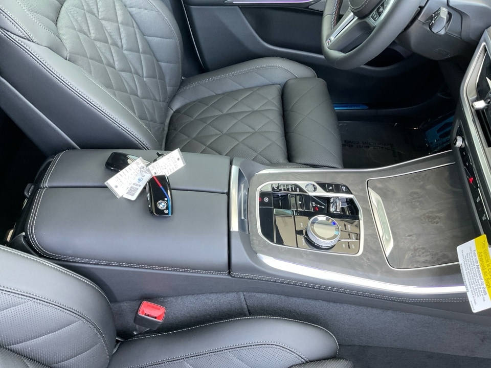 2026 BMW X5 M60i - Photo 34