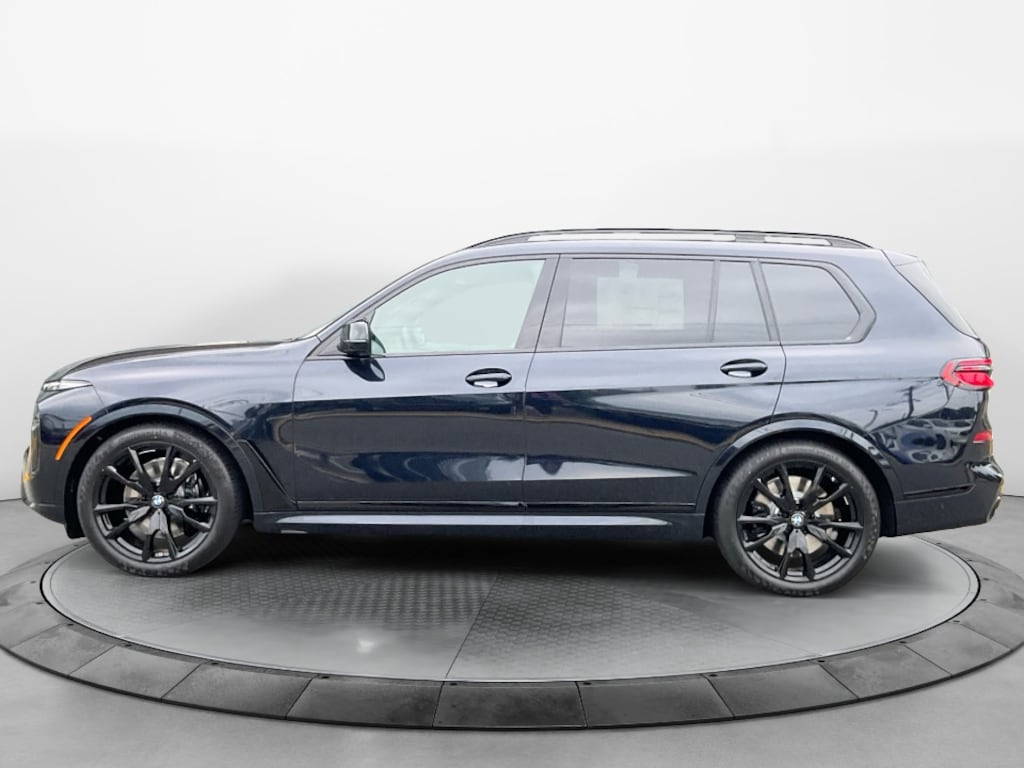 New 2027 BMW X7 M60i SUV