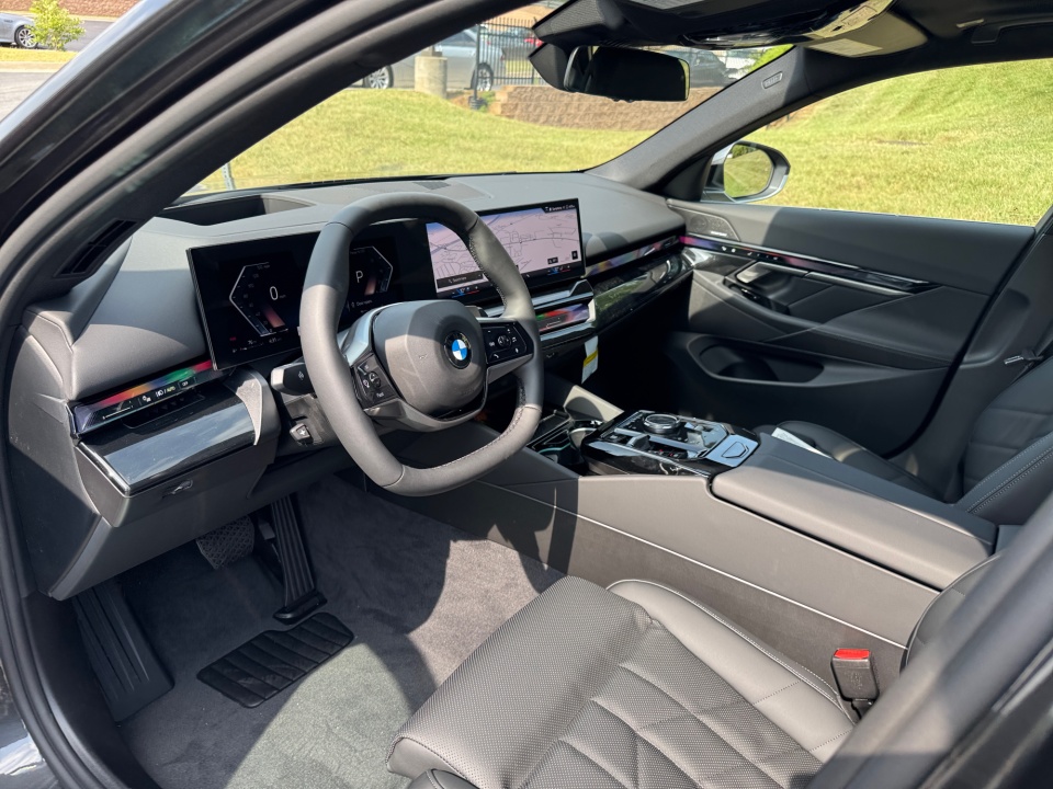 2027 BMW 5 Series 530i - Photo 30