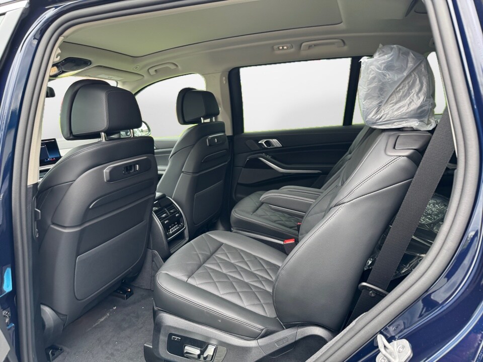 2026 BMW X7 40i - Photo 13
