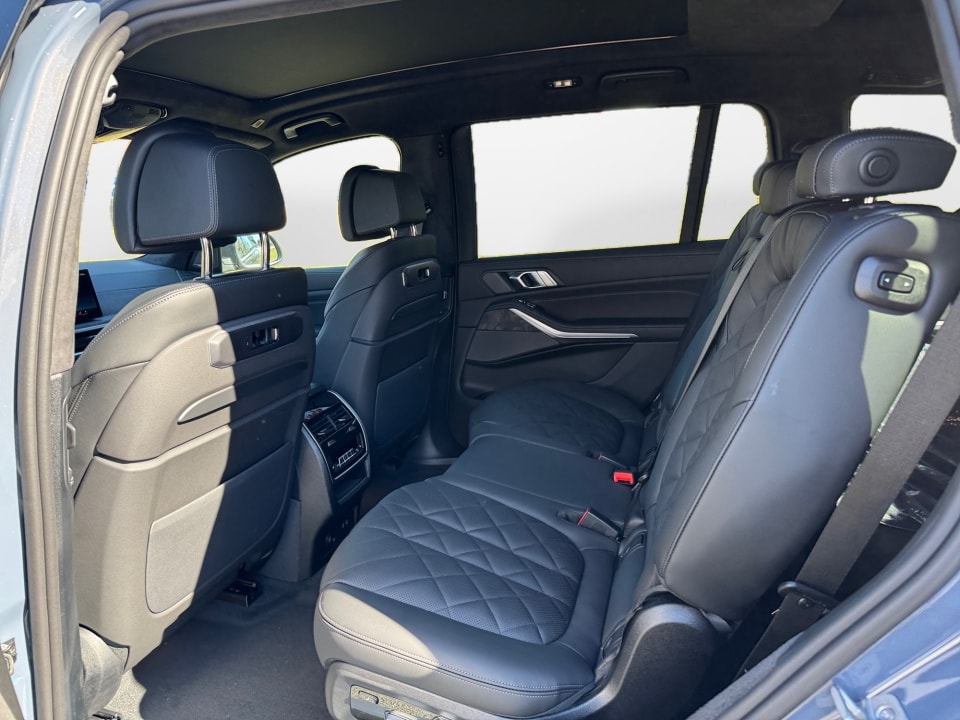 2026 BMW X7 40i - Photo 12