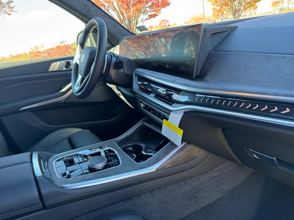 2026 BMW X7 40i - Photo 27