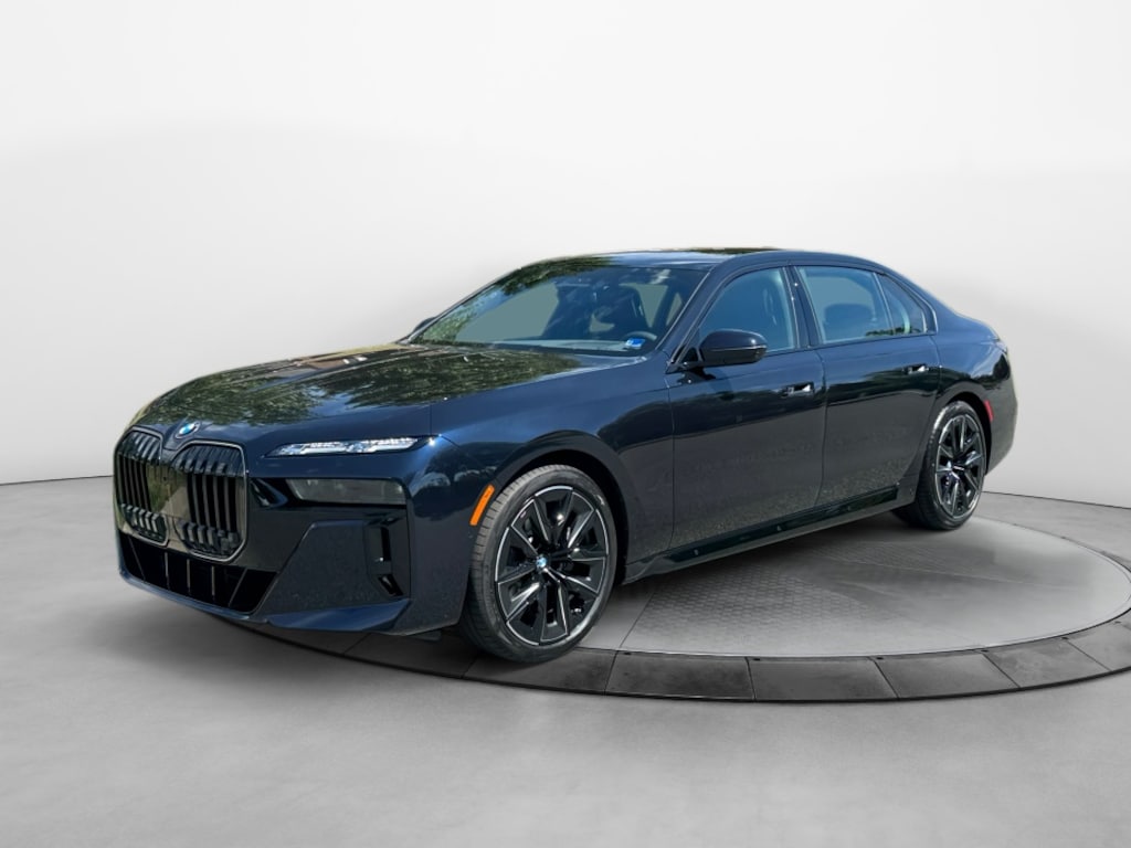 New 2026 BMW 740i xDrive Sedan