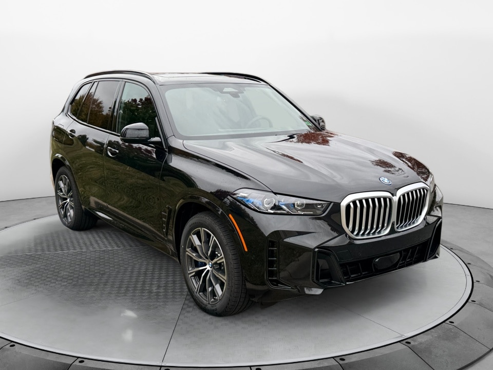 2026 BMW X5 50e's photo