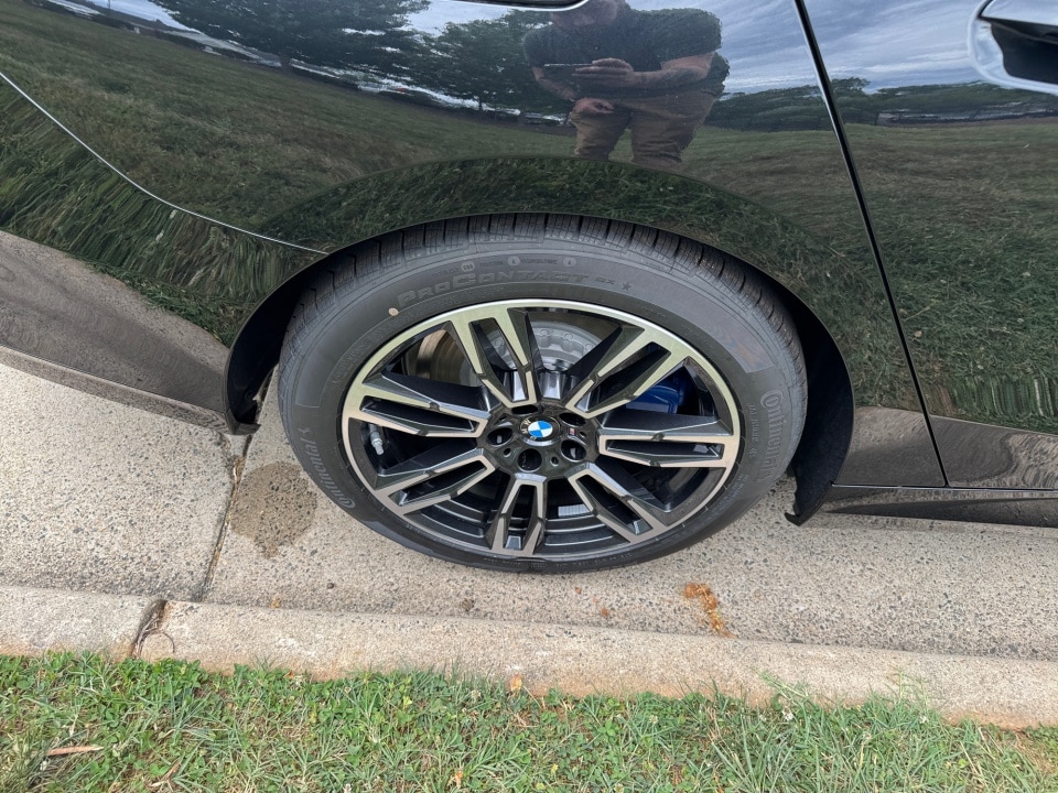 2027 BMW 5 Series 550e - Photo 22