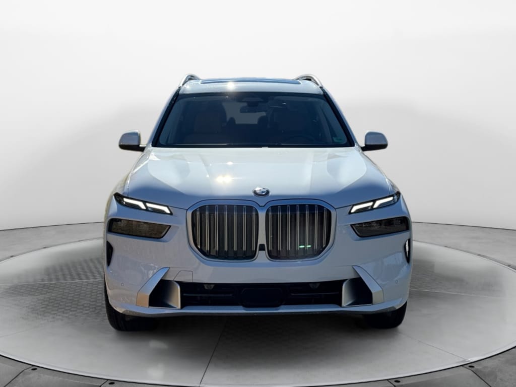 New 2026 BMW X7 xDrive40i SUV