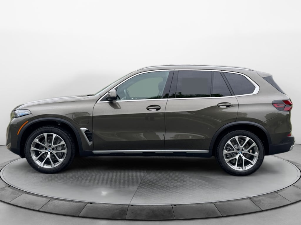 New 2026 BMW X5 PHEV xDrive50e SUV
